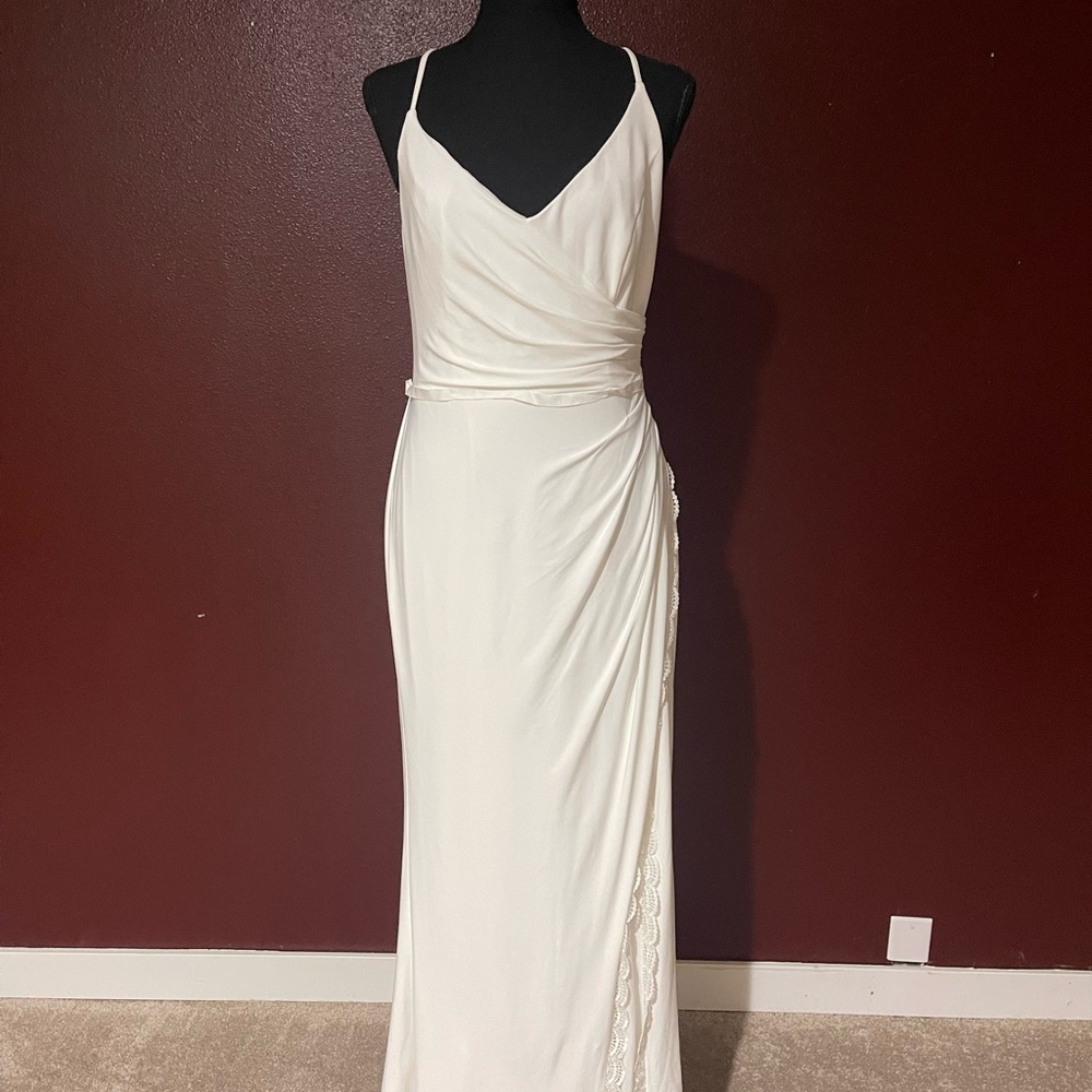 Chic White Backless Dress